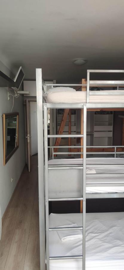 Logement Chambre Seul En Supplement Ou Dortoir Mixte Roquemaure  Kültér fotó